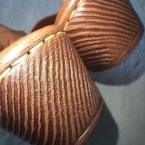 BORN LEATHER EXTRA CUSHION INSOLE SLIP ON WEDGE SANDALS - Picture 6 of 12